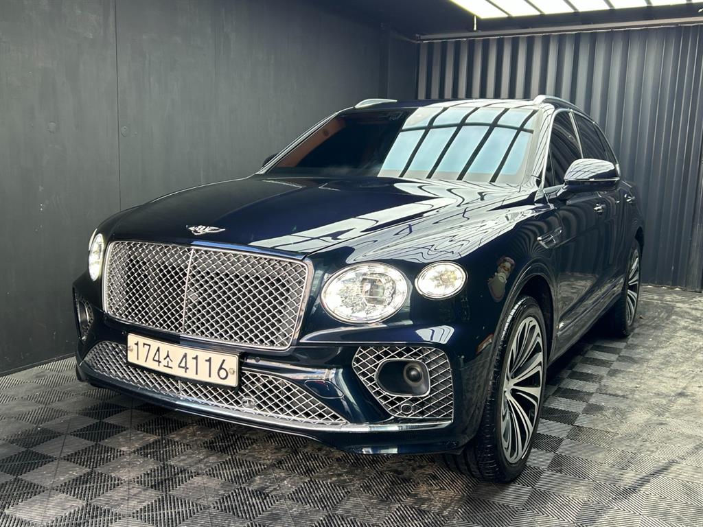 벤틀리 벤테이가 4.0 V8 사진 2/18