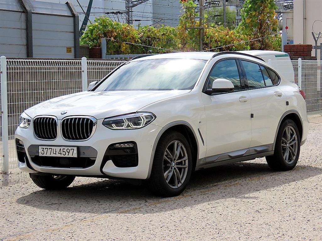BMW X4 xDrive 20i M 스포츠 X 기본형 사진 2/20