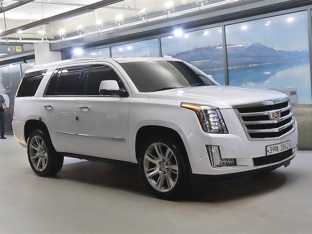 에스컬레이드 6.2 V8 ESV 2018년식