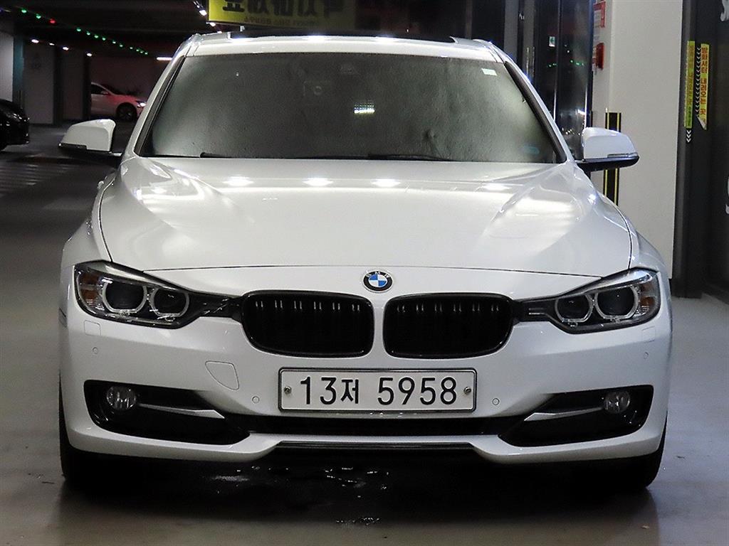 BMW 3시리즈 320d 사진 2/19