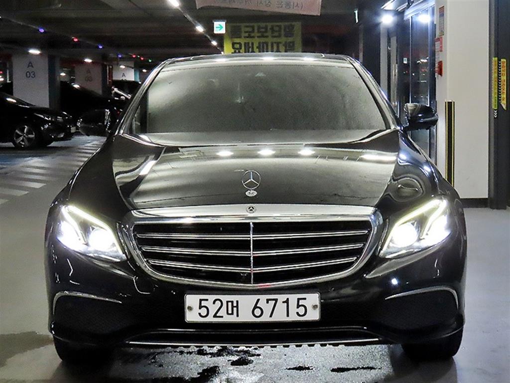 벤츠 E 클래스 E300 4MATIC 익스클루시브 사진