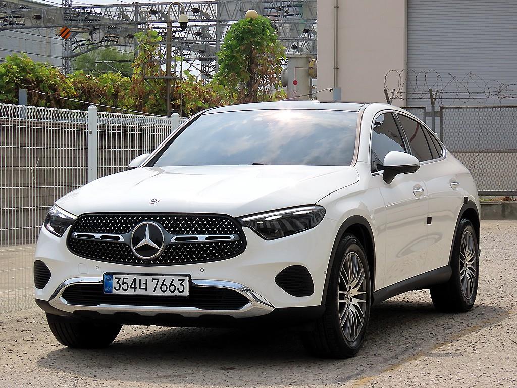 벤츠 GLC 클래스 GLC300 4MATIC 쿠페 사진 2/20