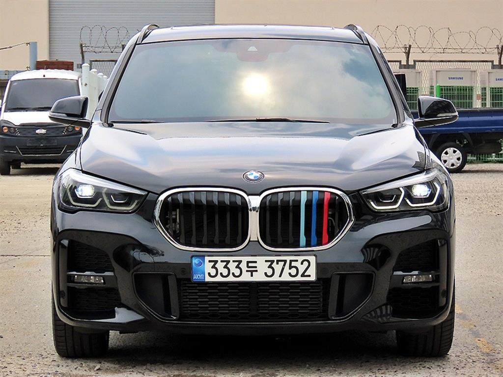 X1 (F48) xDrive 20i M 스포츠 2022년식