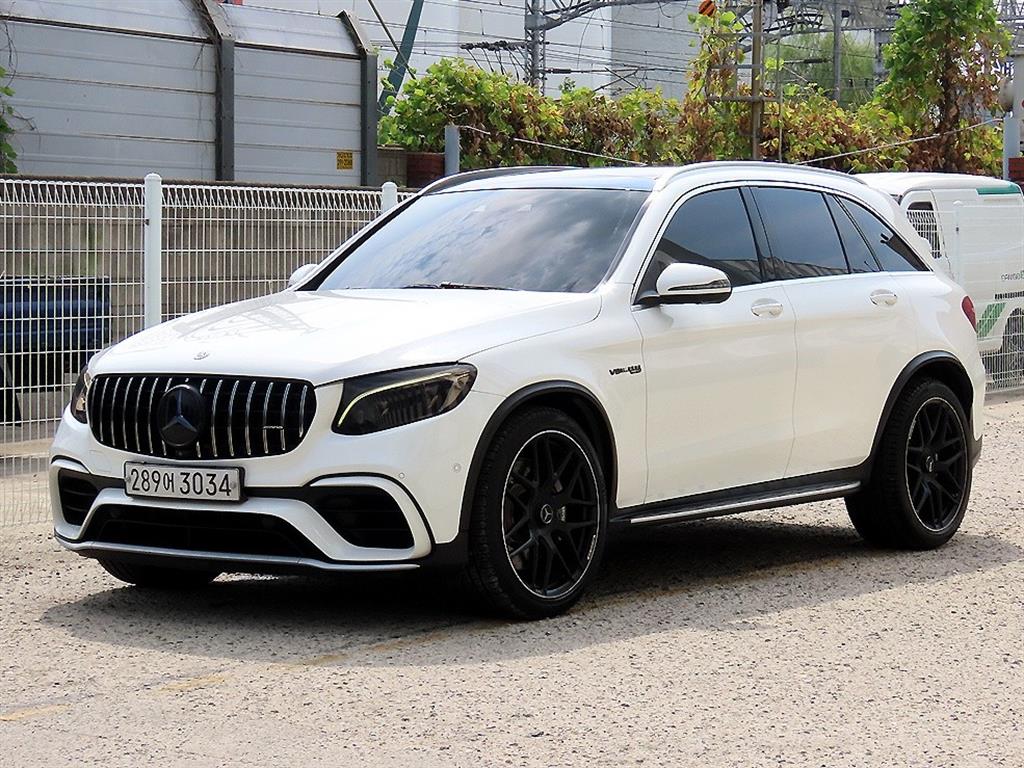 벤츠 GLC 클래스 AMG GLC 63 4MATIC+ 사진 2/20