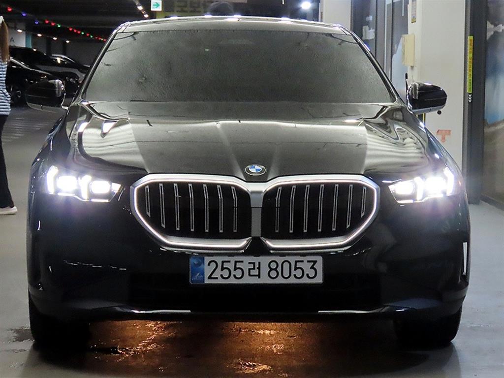 BMW 5시리즈 530i xDrive 기본형 사진
