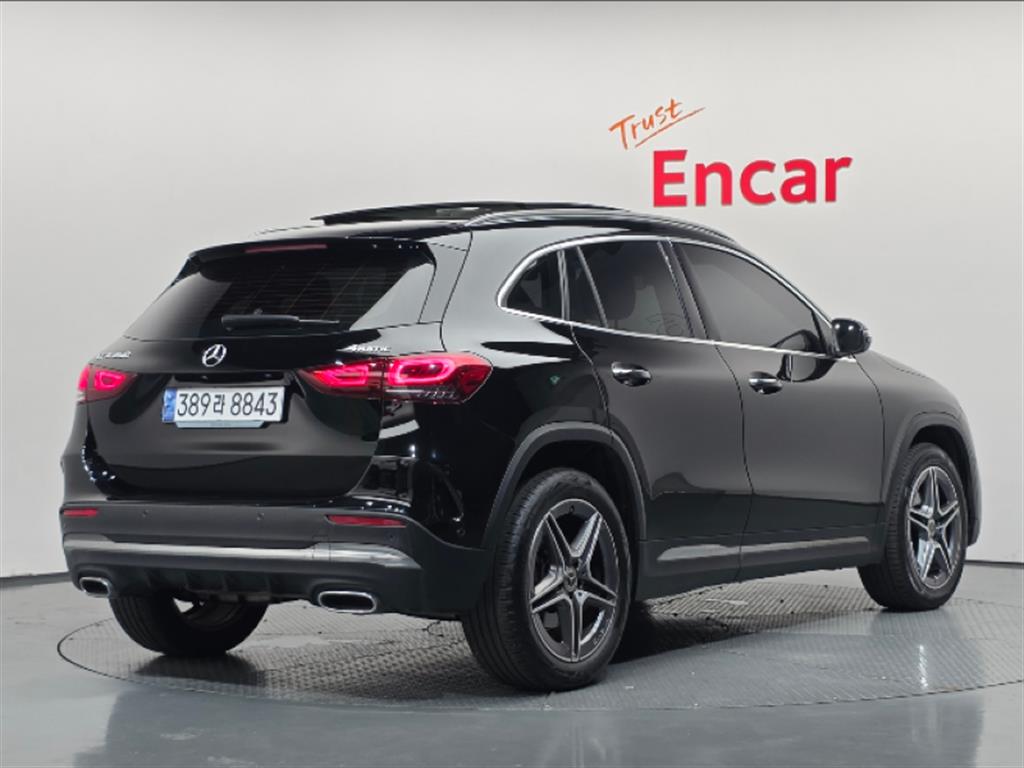 벤츠 GLA 클래스 GLA250 4MATIC 사진 2/20
