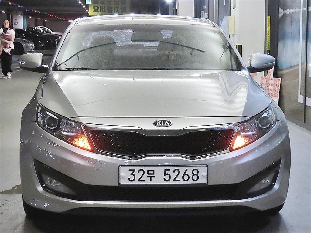 기아 K5 2.0 프레스티지 브라운 사진