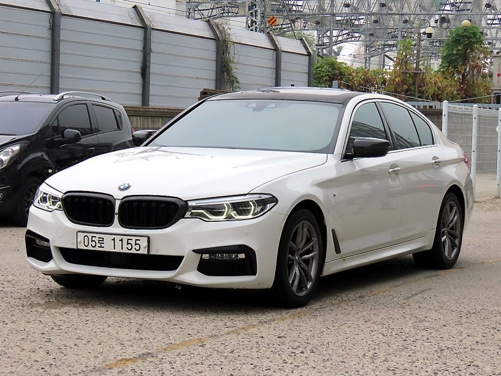 BMW 5시리즈 520d xDrive M 스포츠 플러스 사진 2/20