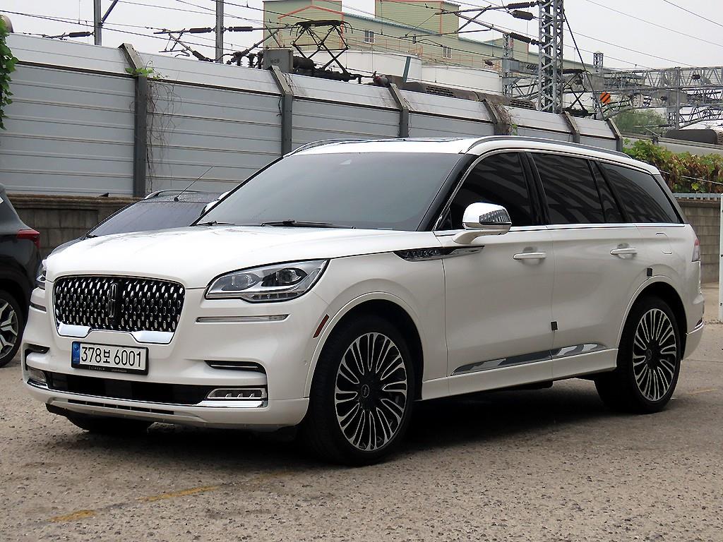 링컨 에비에이터 3.0 블랙라벨 AWD 사진 2/20