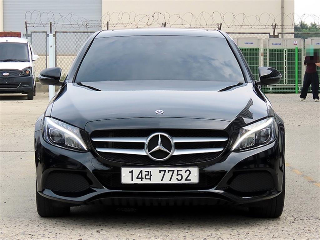 벤츠 C 클래스 C200 d 사진