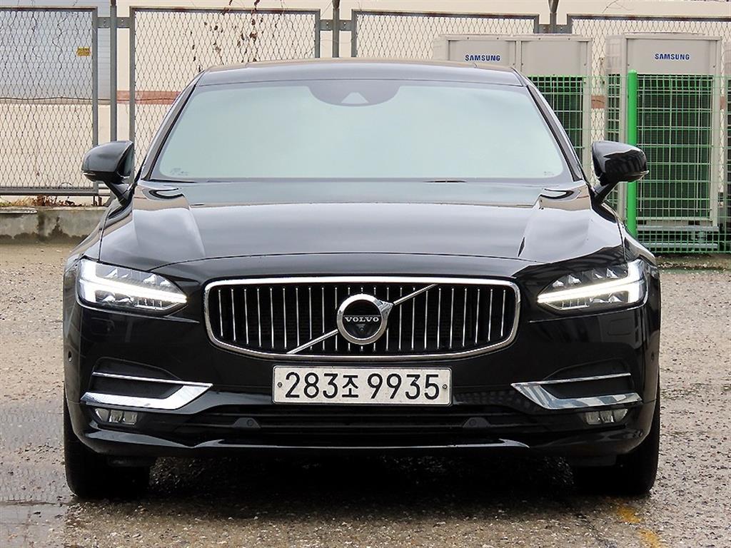볼보 S90 T5 인스크립션 사진
