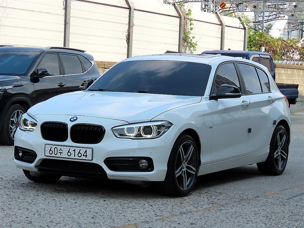 BMW 1시리즈 118d 스포츠 사진 2/19