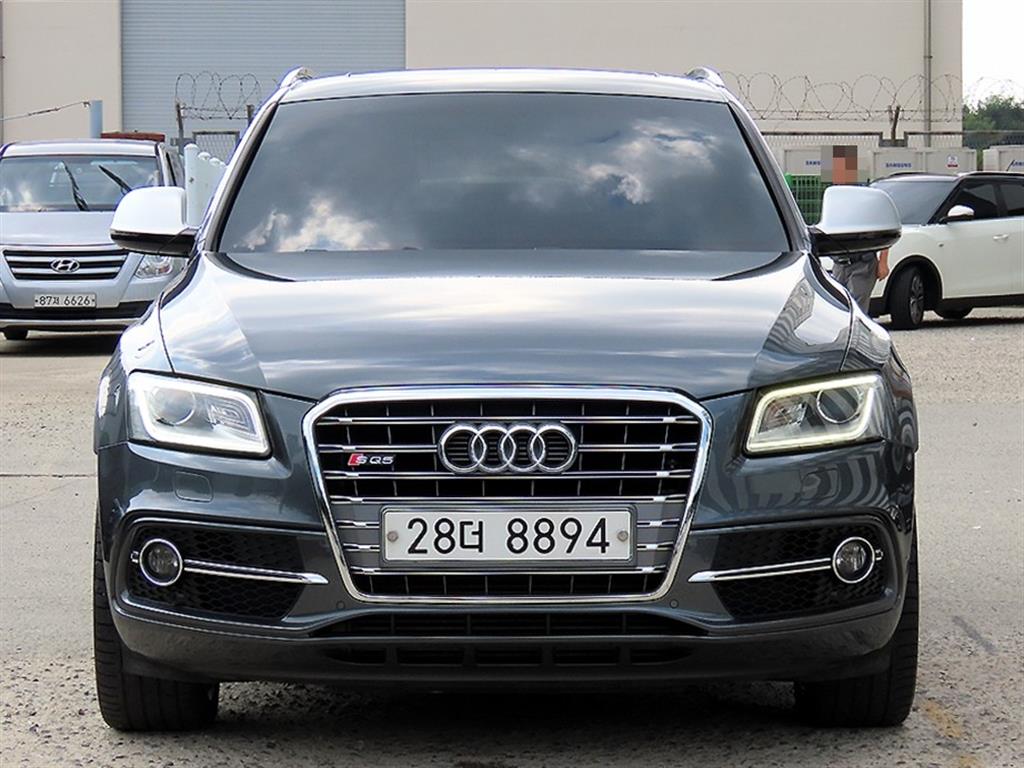 SQ5 3.0 TDI 콰트로 2015년식