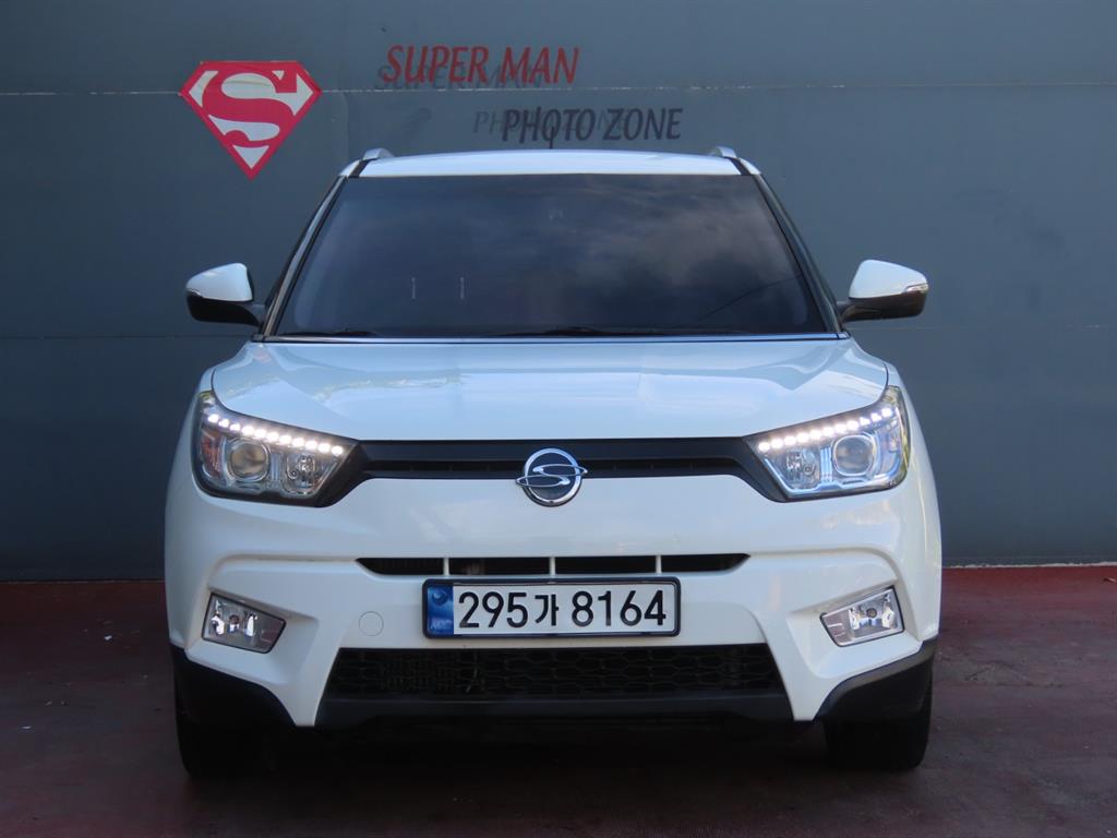 KGM 티볼리 디젤 2WD 1.6 LX 사진 2/20
