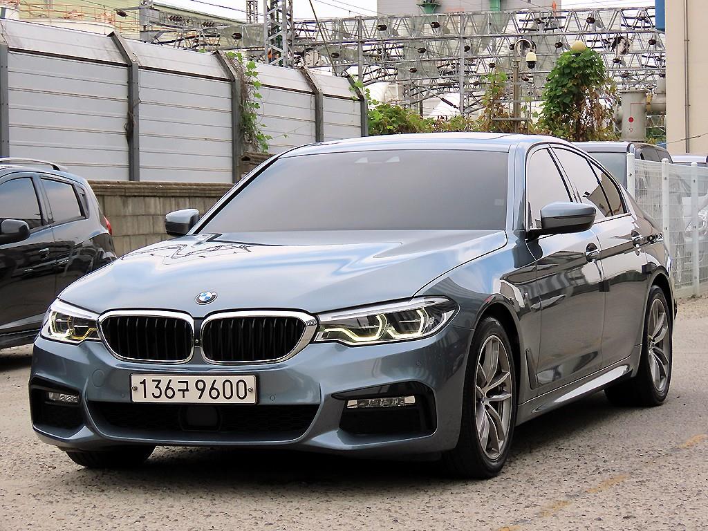 BMW 5시리즈 520d xDrive M 스포츠 플러스 사진 2/20