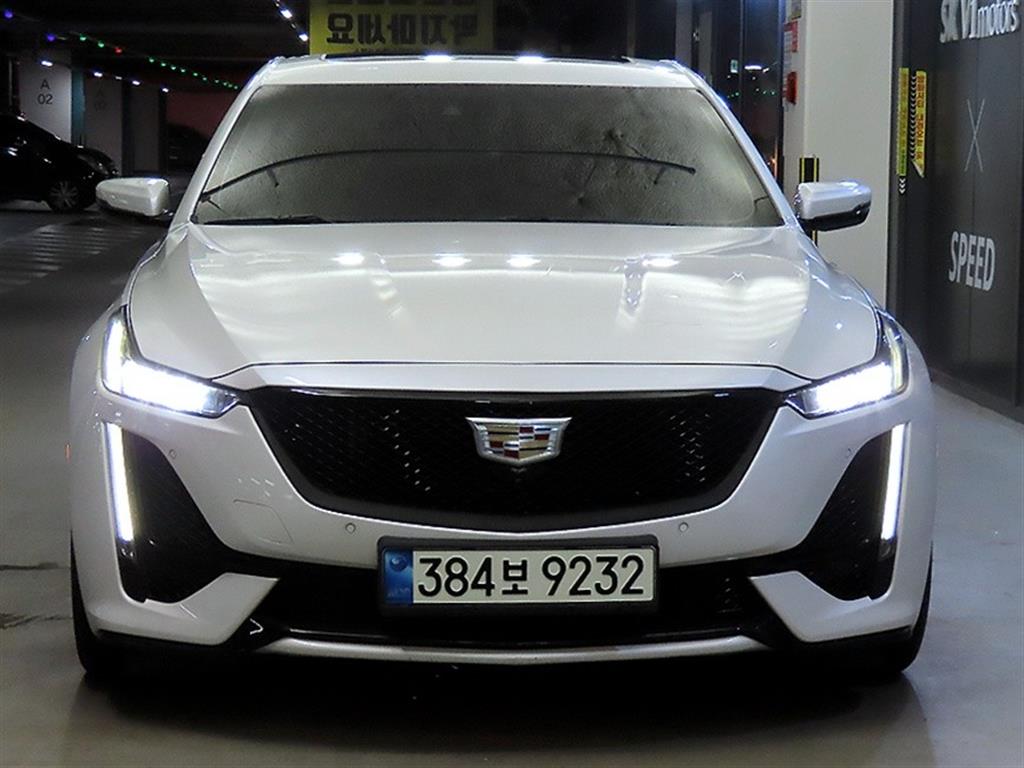 캐딜락 CT5 2.0 스포츠 사진