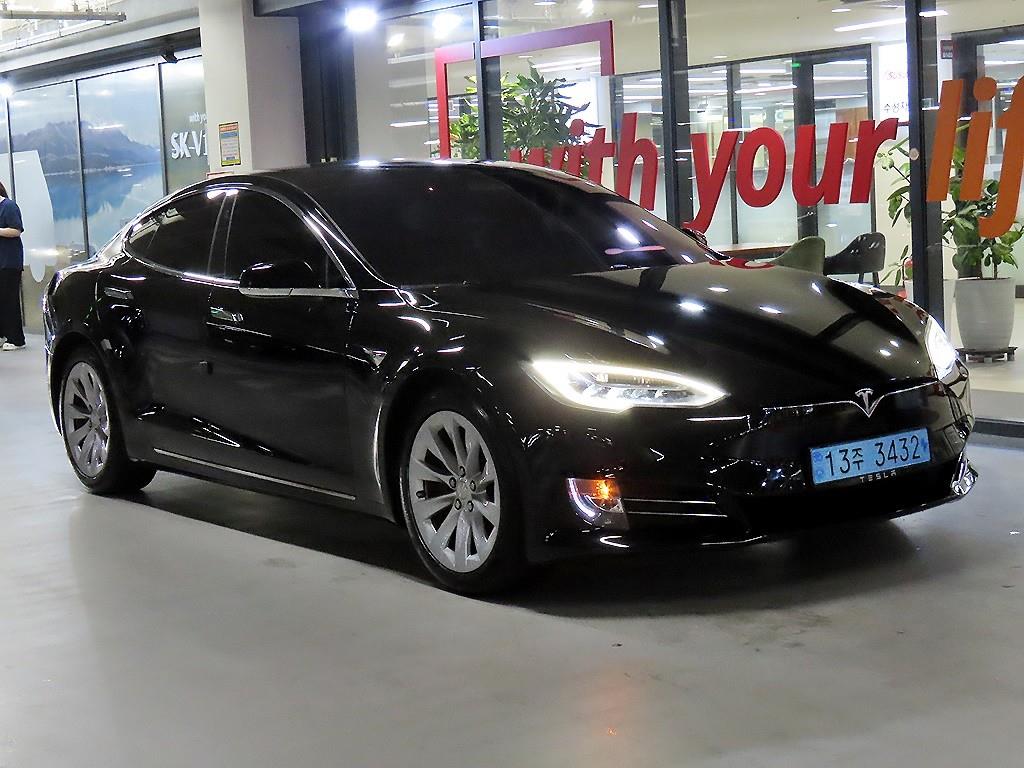 모델 S 75D 2019년식