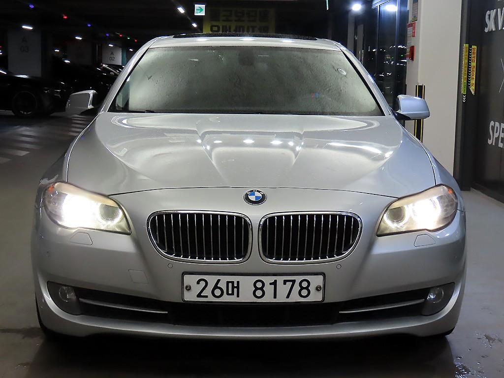 BMW 5시리즈 520d 사진