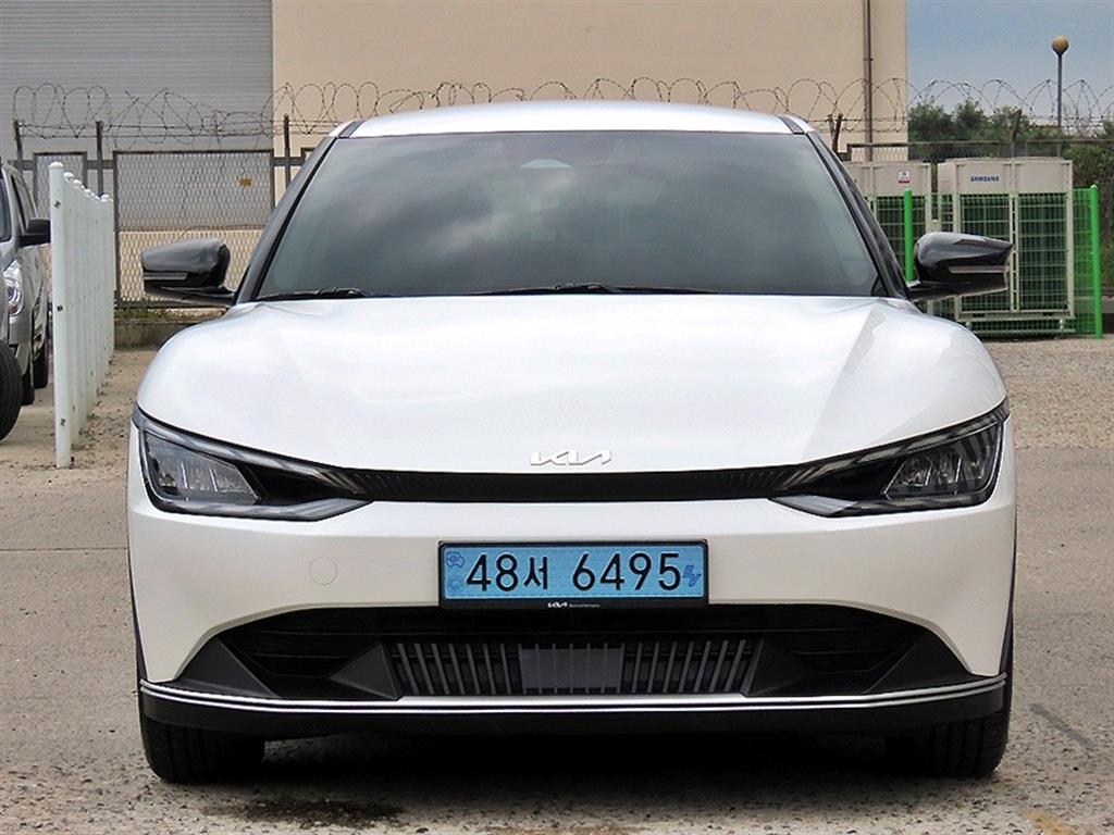 기아 EV6 롱레인지 에어 사진