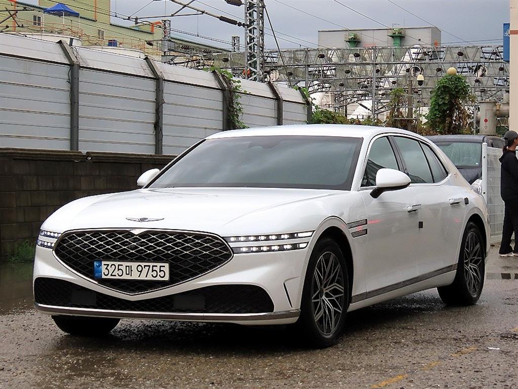 제네시스 G90 3.5T GDI AWD 사진 2/20