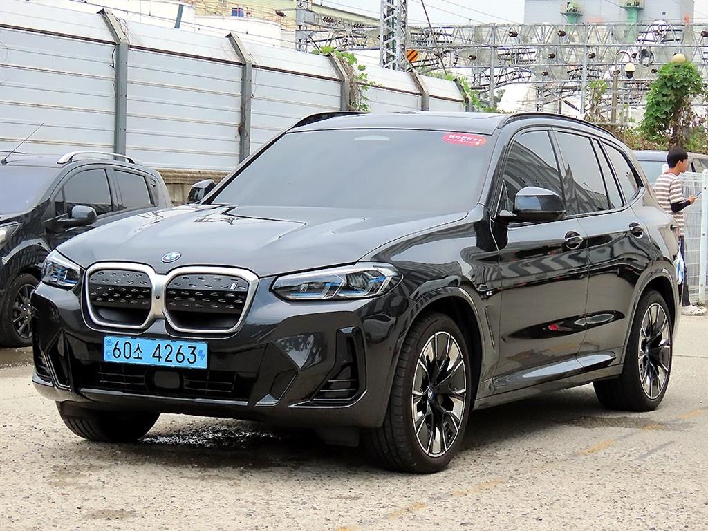 BMW iX3 M 스포츠 사진 2/20