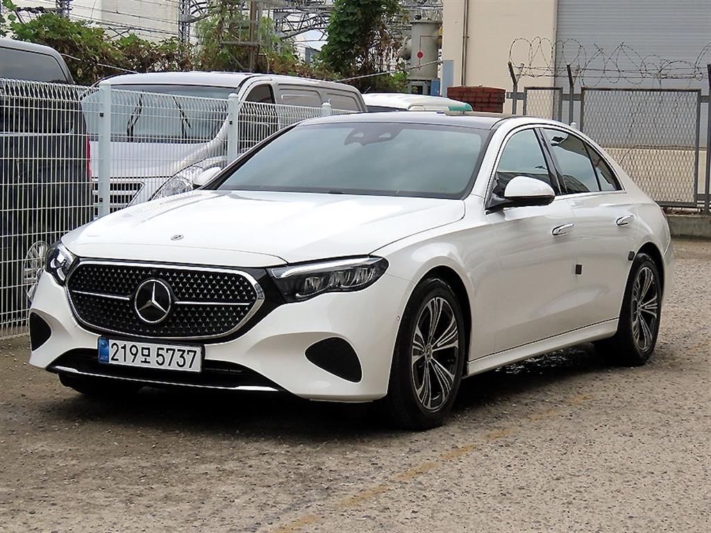 벤츠 E 클래스 E200 아방가르드 사진 2/20