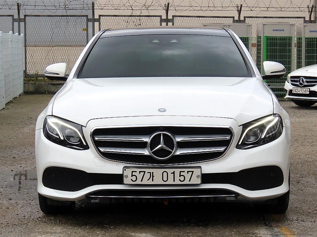 E-클래스 W213 E300 4MATIC 아방가르드 2017년식