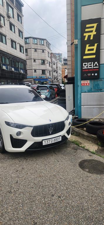 르반떼 3.0 S AWD 그란스포츠 2019년식