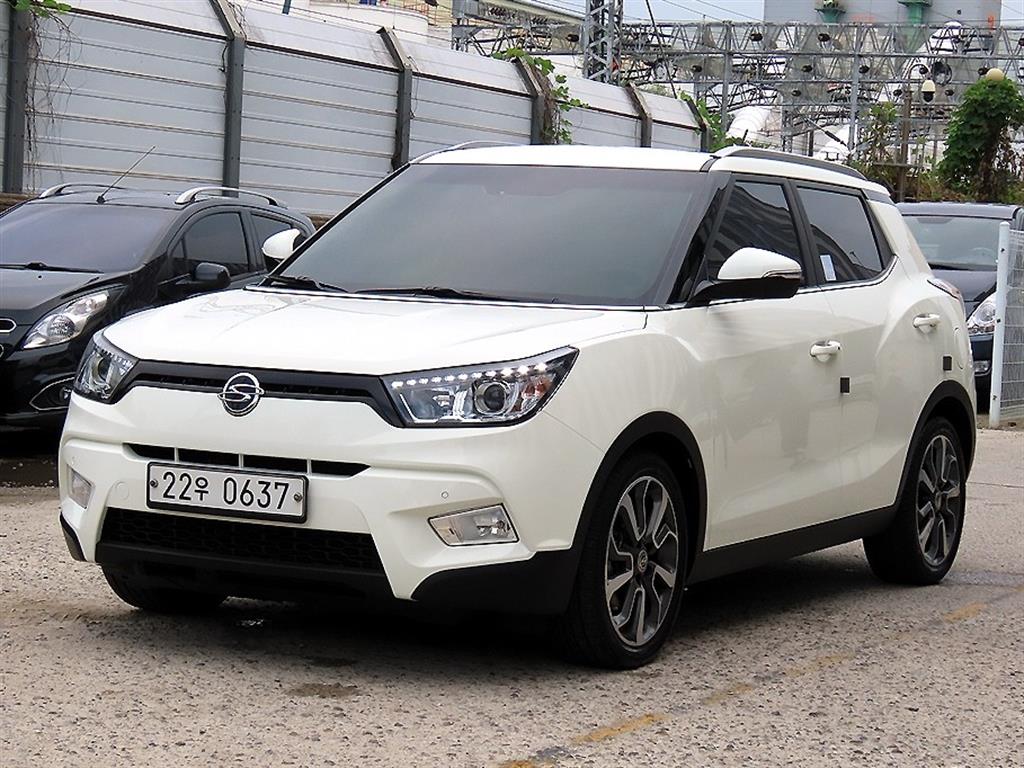 KGM 티볼리 디젤 4WD 1.6 LX 사진 2/19