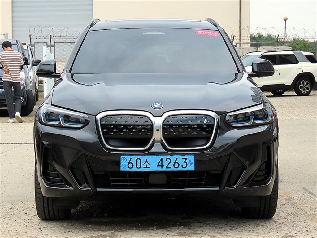 BMW iX3 M 스포츠 사진
