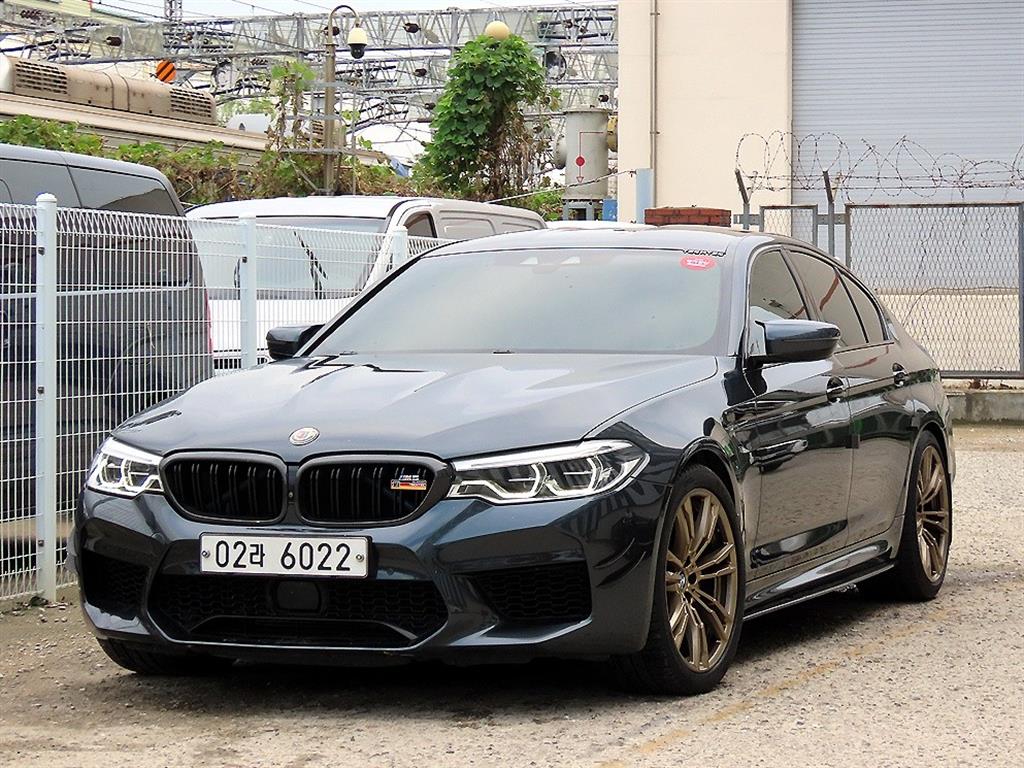 BMW 5시리즈 M5 세단 사진 2/20