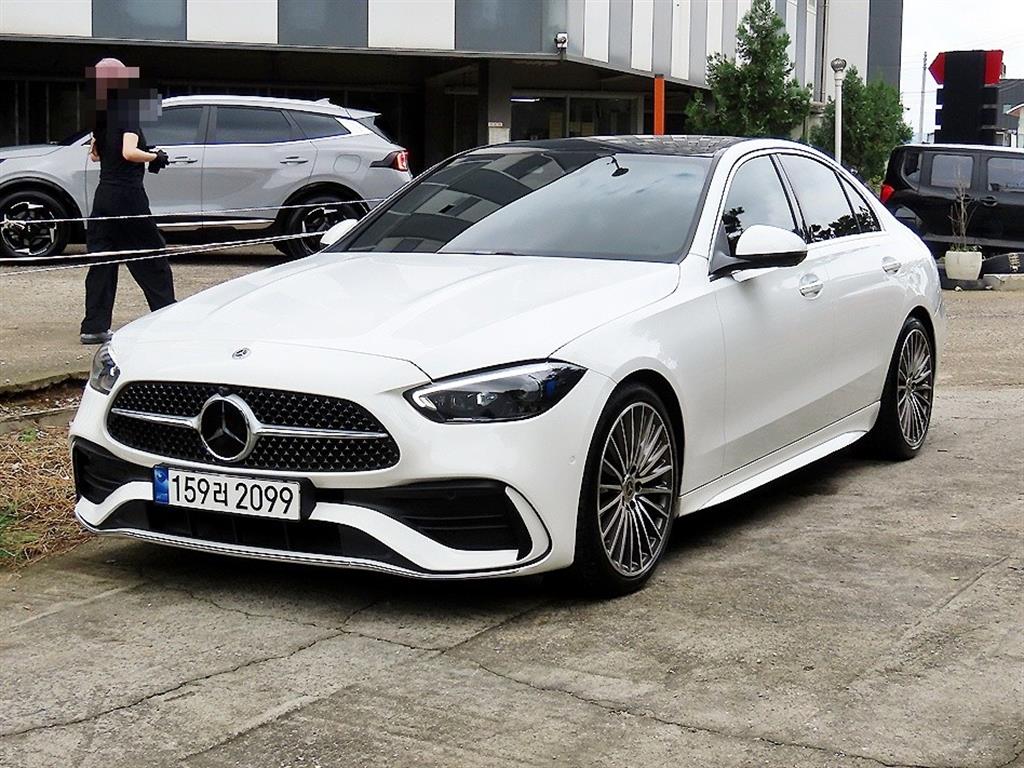 벤츠 C 클래스 C300 4MATIC 아방가르드 사진 2/20