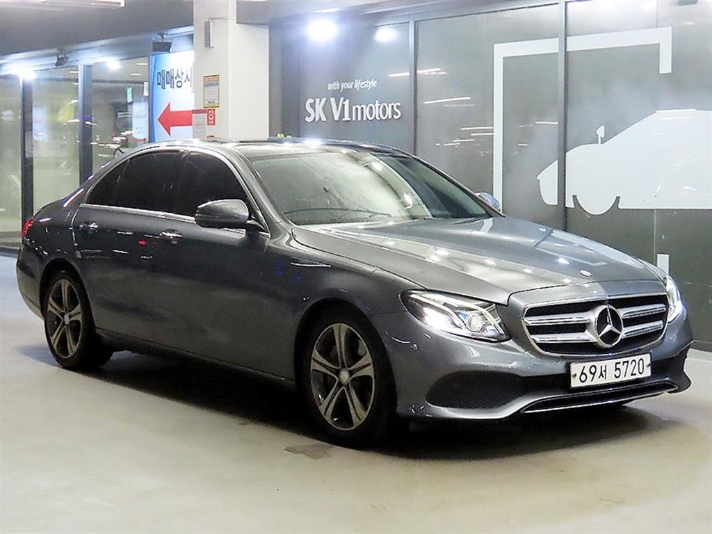 E-클래스 W213 E300 4MATIC 아방가르드 2017년식