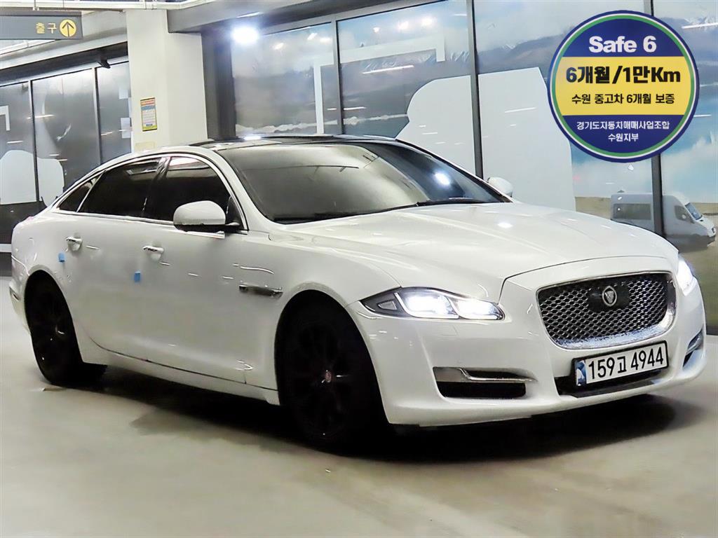 XJ (X351) 3.0D 프리미엄 럭셔리 LWB 2017년식