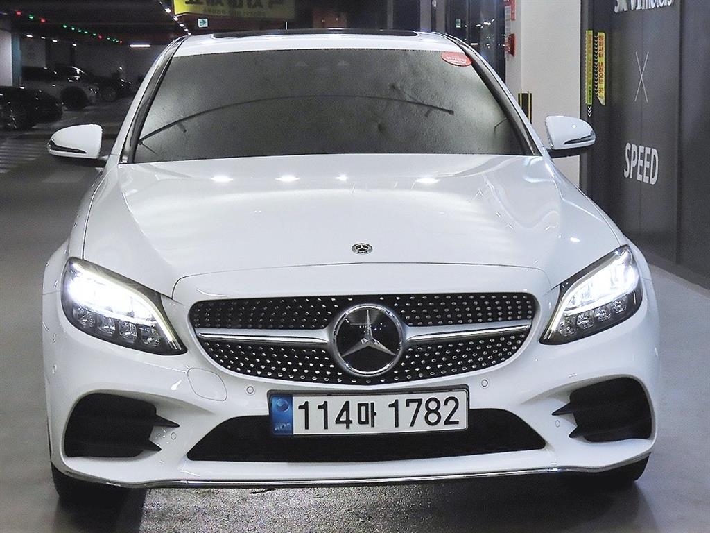 벤츠 C 클래스 C300e 4MATIC AMG Line 사진
