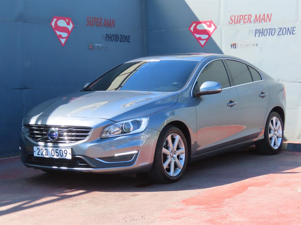 뉴S60 D3 2016년식