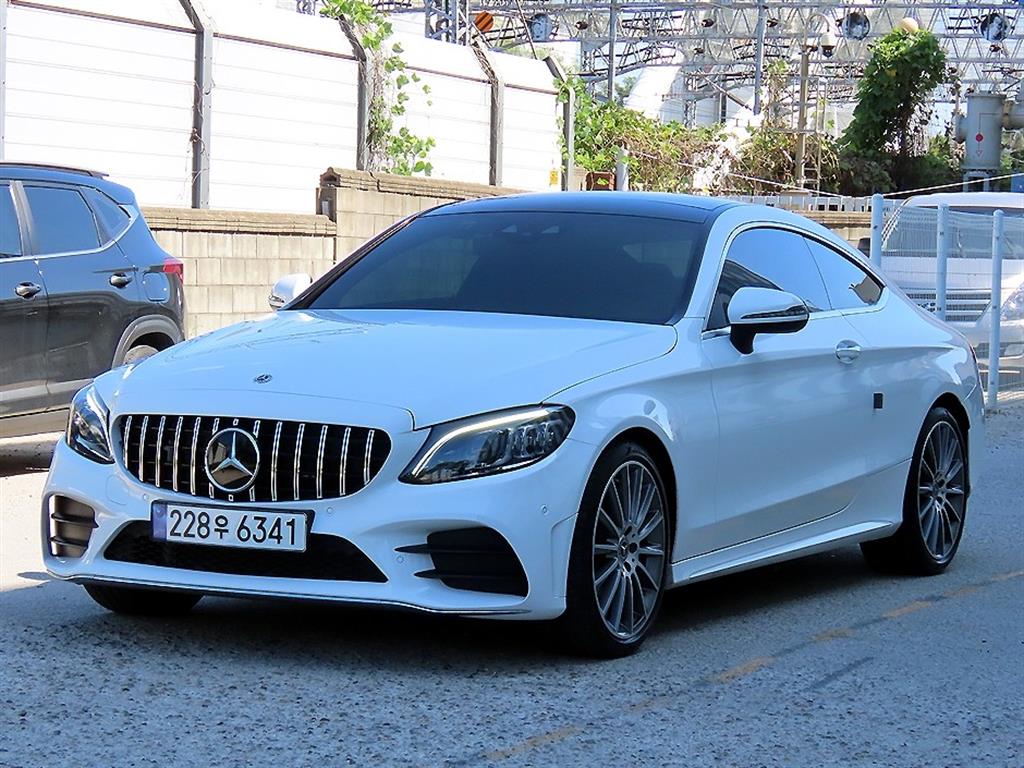 벤츠 C 클래스 C200 쿠페 사진 2/20