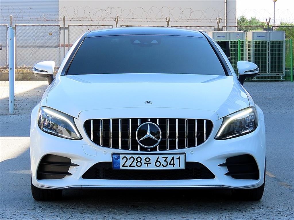 벤츠 C 클래스 C200 쿠페 사진