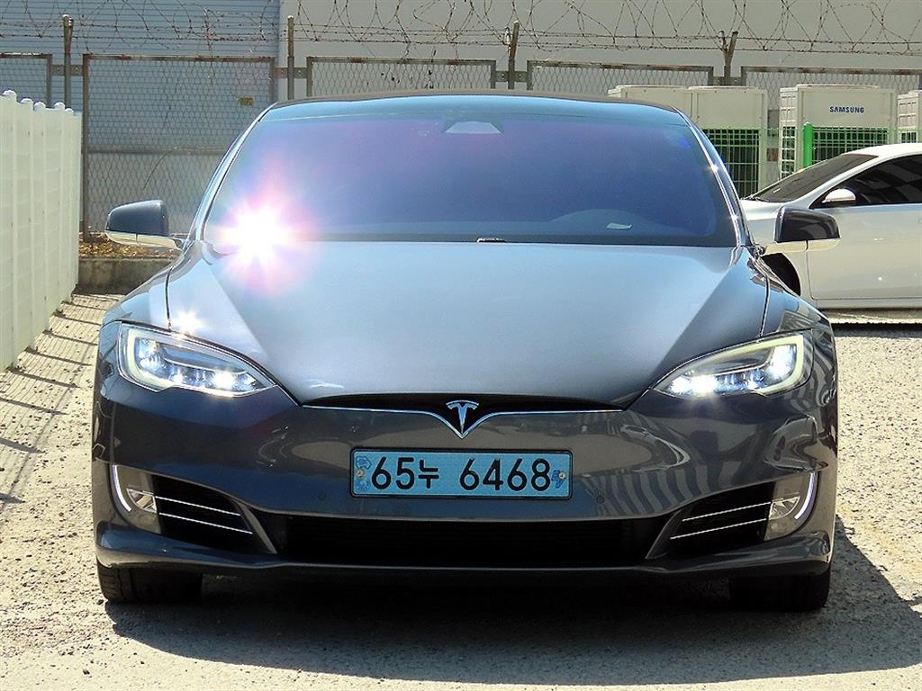 모델 S 90D 2017년식