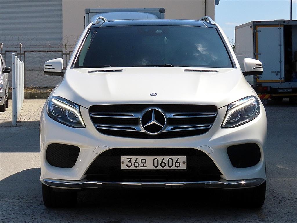 벤츠 GLE 클래스 GLE 350 d 4MATIC 사진