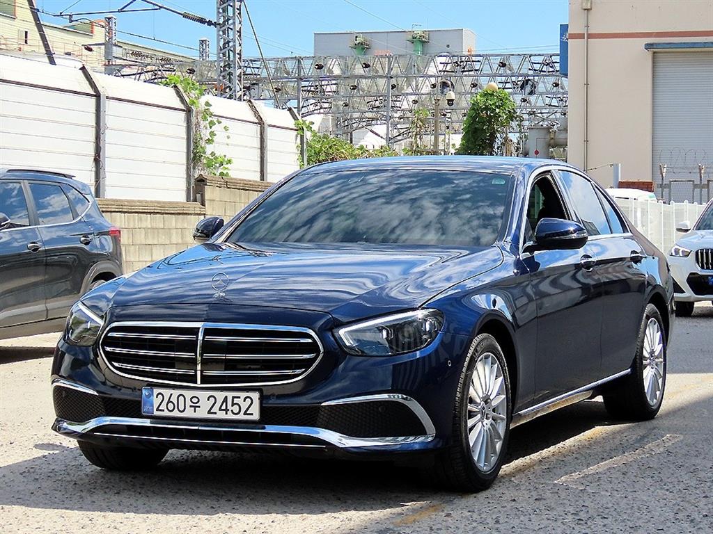 벤츠 E 클래스 E250 익스클루시브 사진 2/20