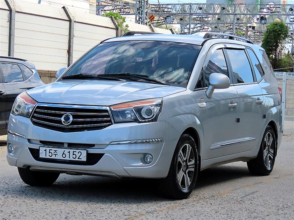 KGM 코란도 4WD GT 9인승 사진 2/20