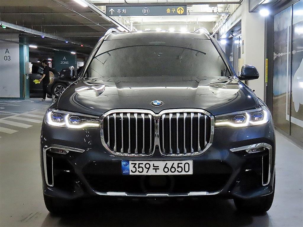 BMW X7 xDrive 40d M 스포츠 사진