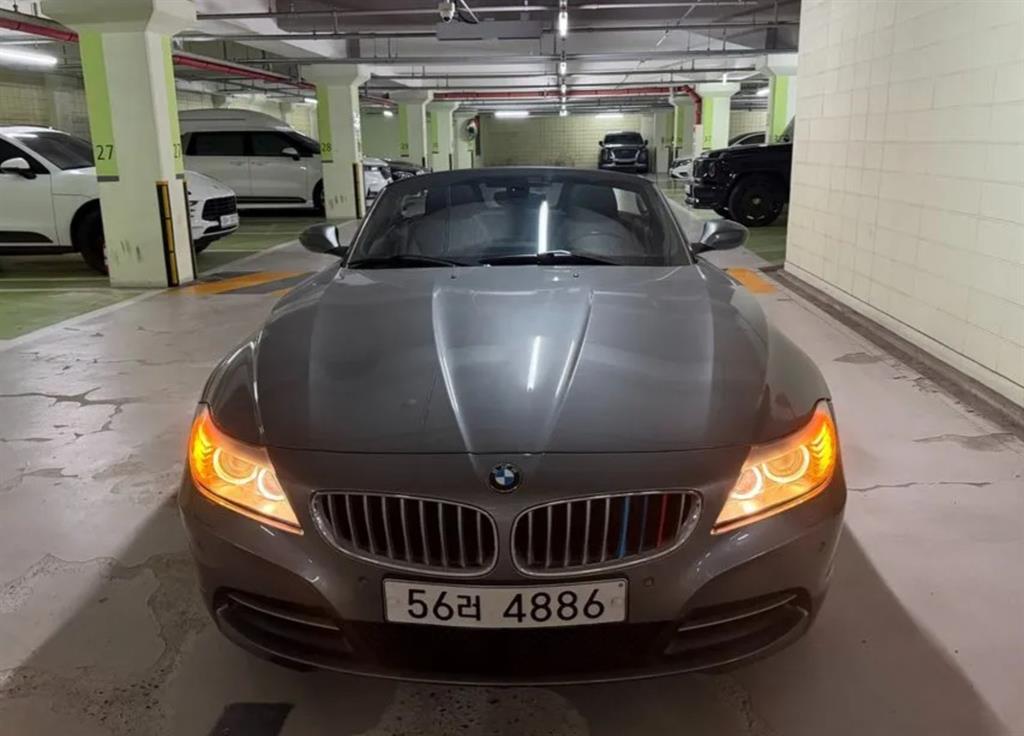 BMW Z4 sDrive 30i 사진