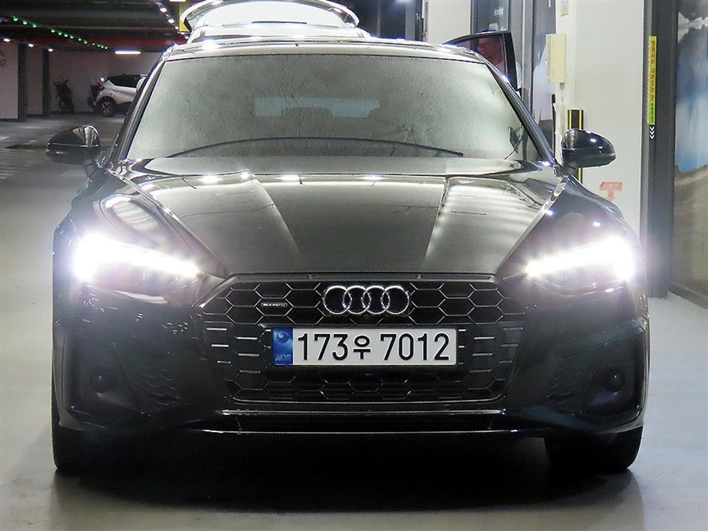 아우디 A5 40 TFSI 콰트로 스포트백 사진