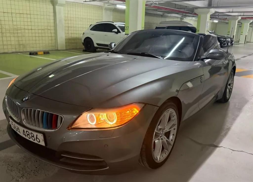 BMW Z4 sDrive 30i 사진 2/13