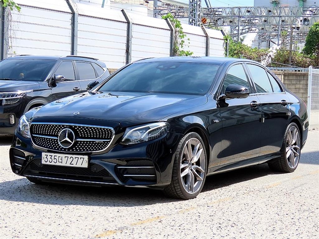 벤츠 E 클래스 E53 AMG 4MATIC+ 사진 2/20