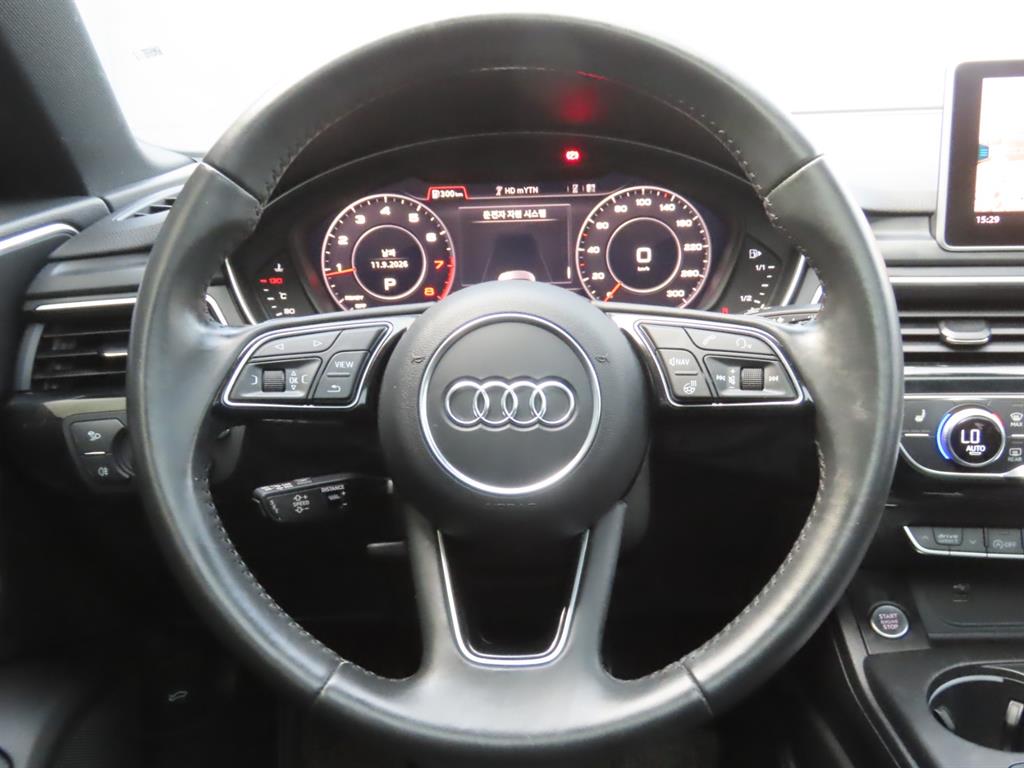 아우디 A5 45 TFSI 콰트로 프리미엄 스포트백 사진