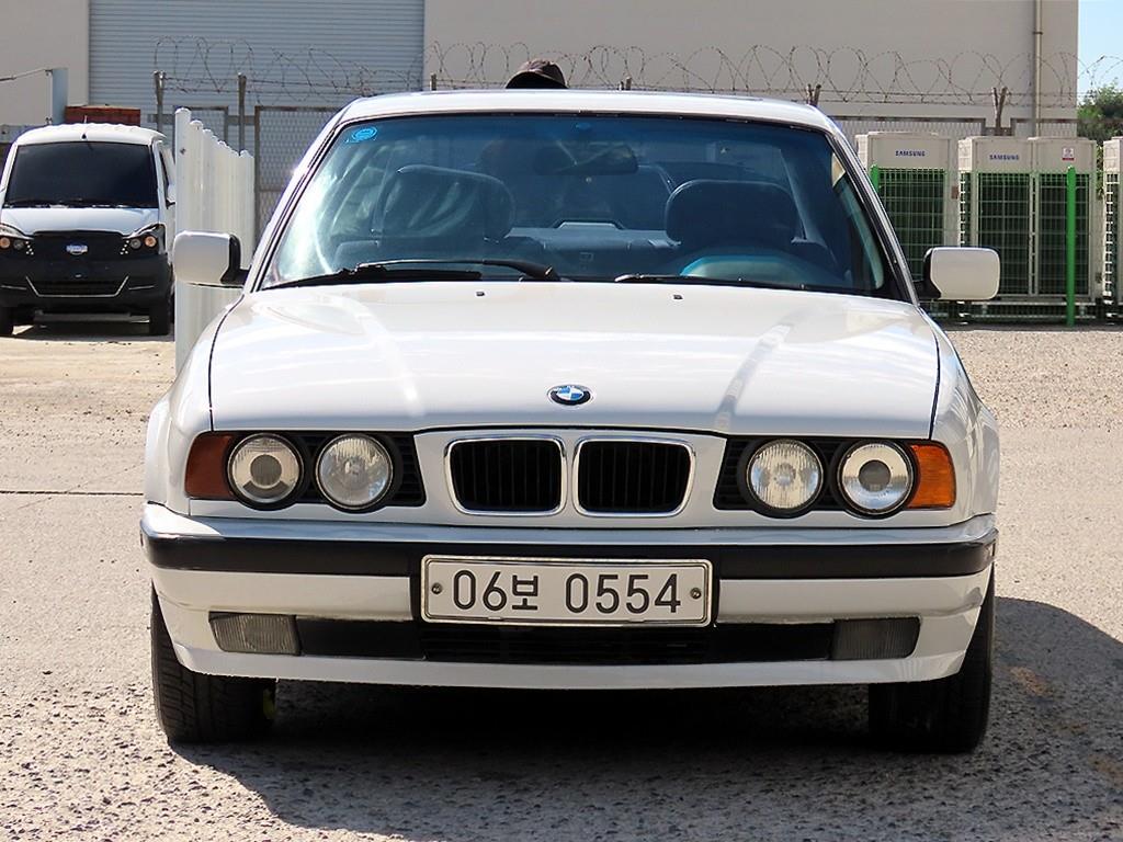 BMW 5시리즈 530i 사진