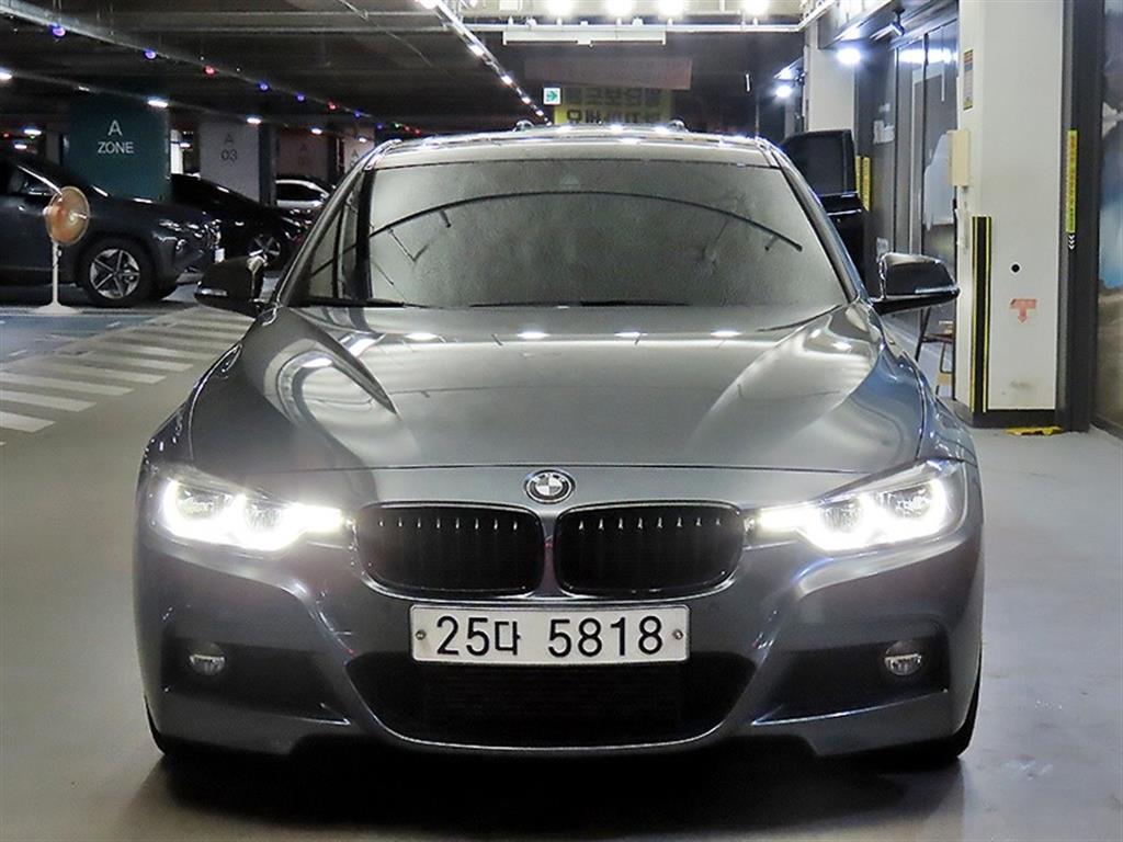 BMW 3시리즈 320i M 스포츠 사진